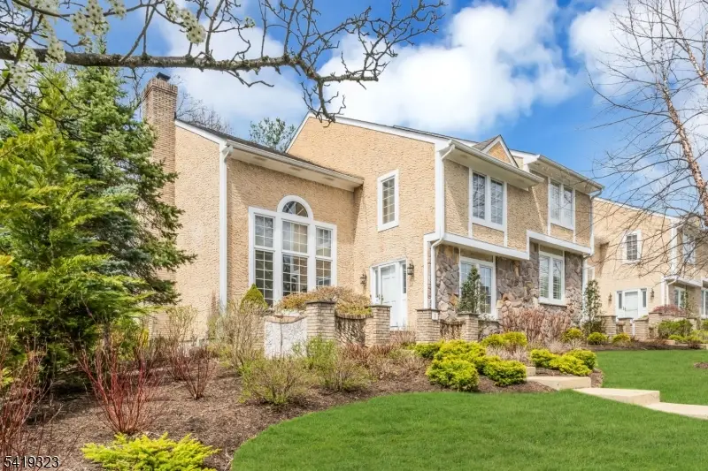 1 Rolling Hill Ct, Madison, NJ 07940 - #3