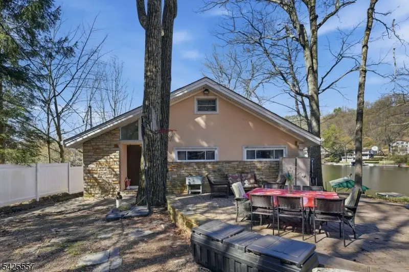 6 Oneida Ave, Hopatcong, NJ 07843 - #3
