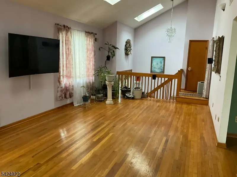 910 Orchard Ter, Linden, NJ 07036 - #2
