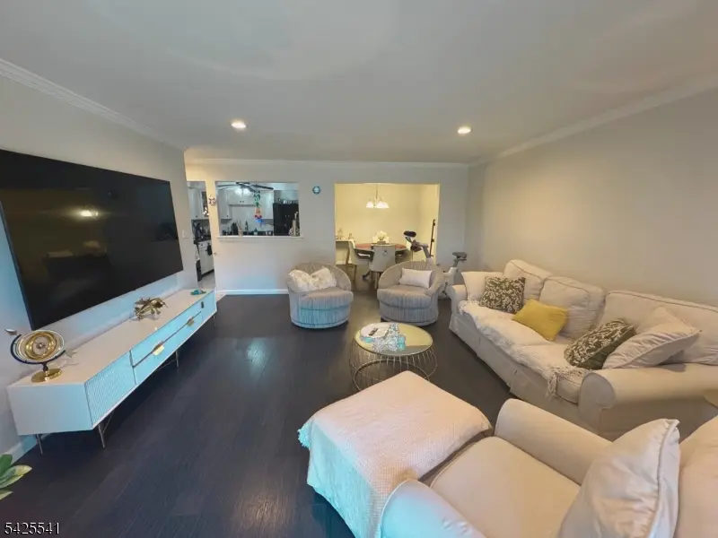 806 Eves Dr #2H, Hillsborough, NJ 08844 - #2