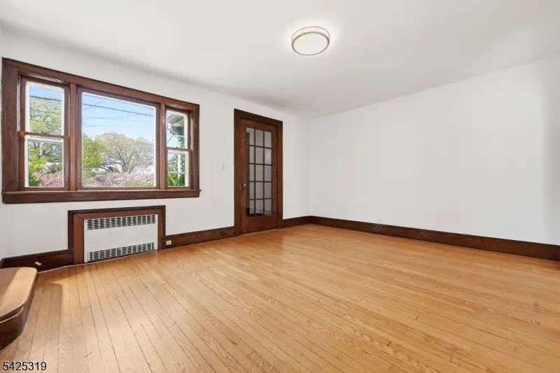 126 Garden Ave, Belleville, NJ 07109 - #3