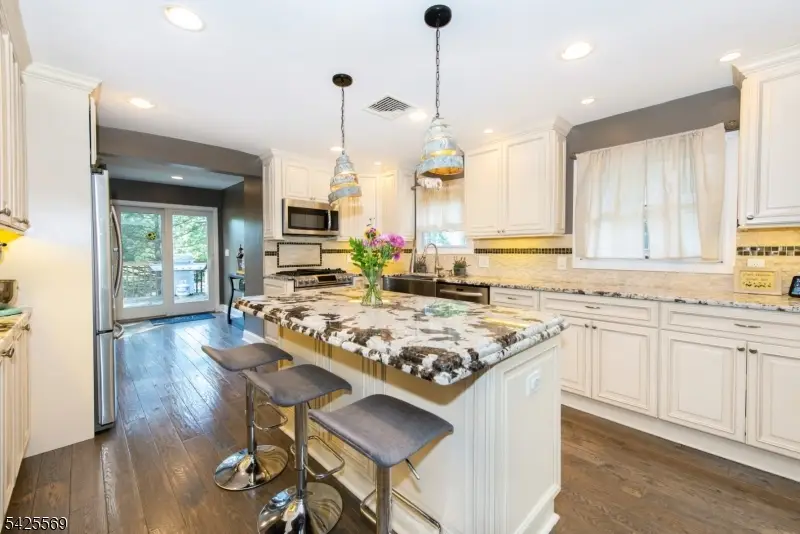 36 Ella St, Bloomingdale, NJ 07403 - #2