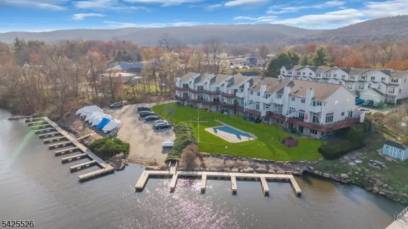 1 St Charles Ave, Hewitt, NJ 07421 - #1