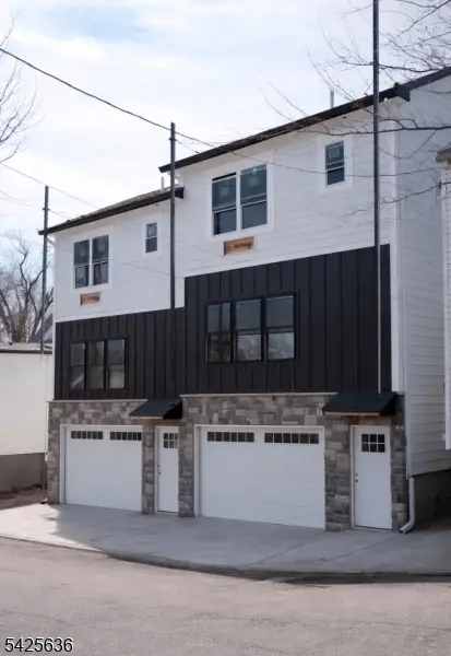 35 Garfield Ave, Paterson, NJ 07522 - #1