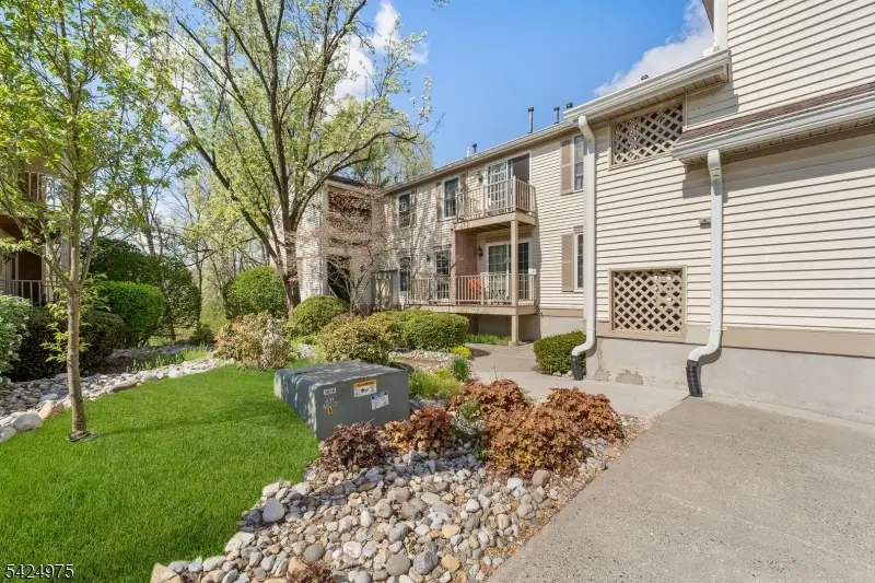 150 Jamestown Rd, Bernards, NJ 07920 - #1