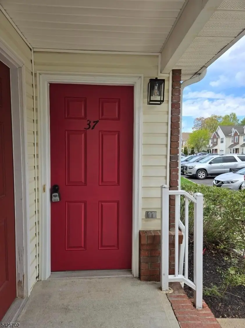 37 Forest Dr, Piscataway, NJ 08854 - #2