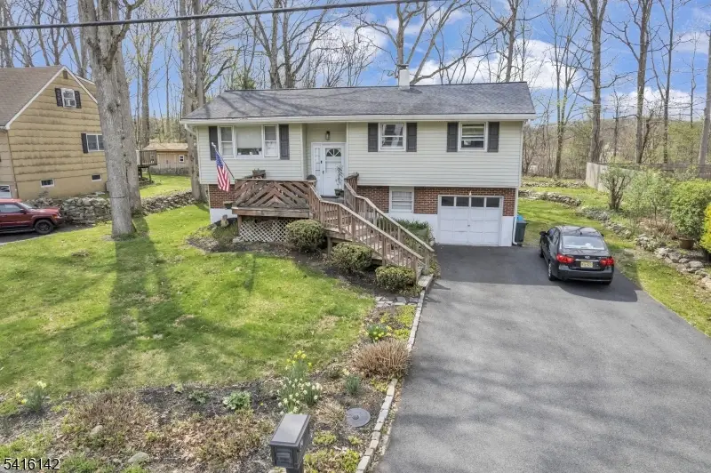 14 Woods Edge Rd, Byram Center, NJ 07874 - #1