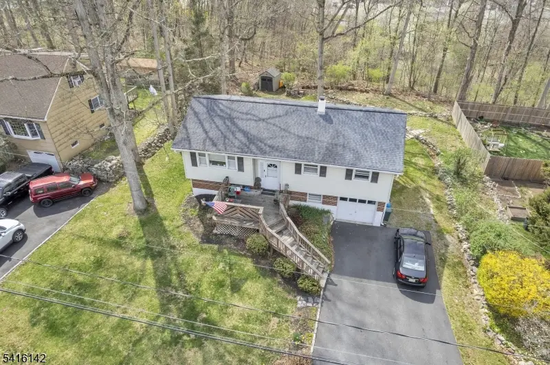 14 Woods Edge Rd, Byram Center, NJ 07874 - #3