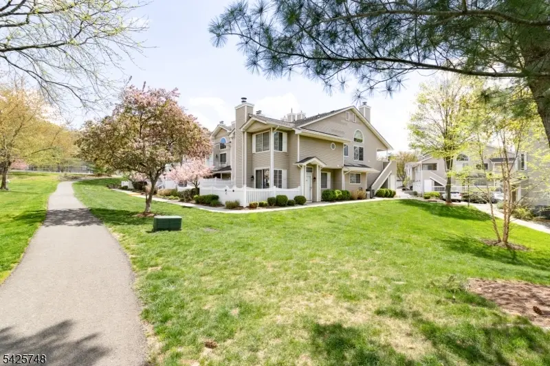 10 Crestmont Road, The Hills, NJ 07921 - #3