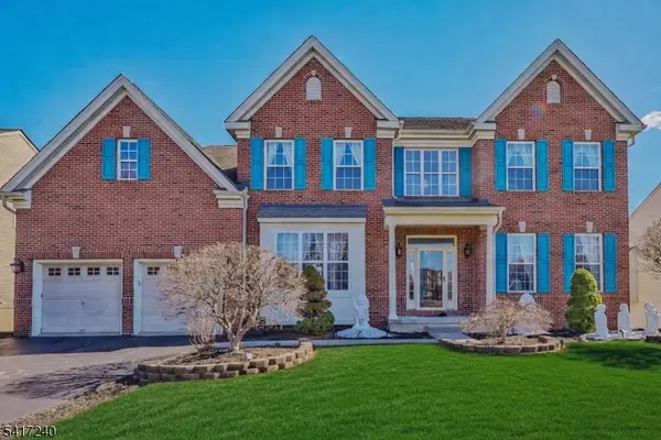 4 Elm Dr, Clinton Twp., NJ 08809