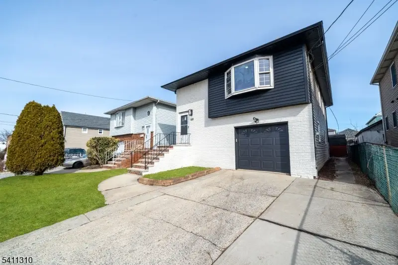 701 Mccandless Pl, Linden, NJ 07036 - #1