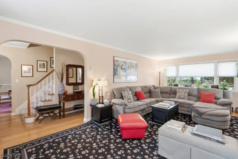 12 Louise Ln, Tenafly, NJ 07670 - #3