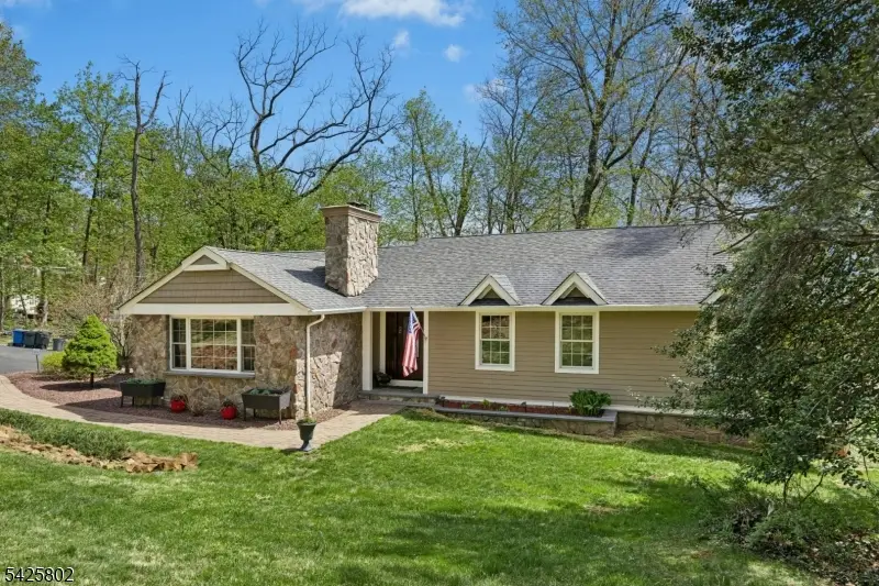 49 Preston Dr, Gillette, NJ 07933 - #2