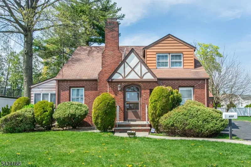 488 Grove St, Clifton, NJ 07013 - #2