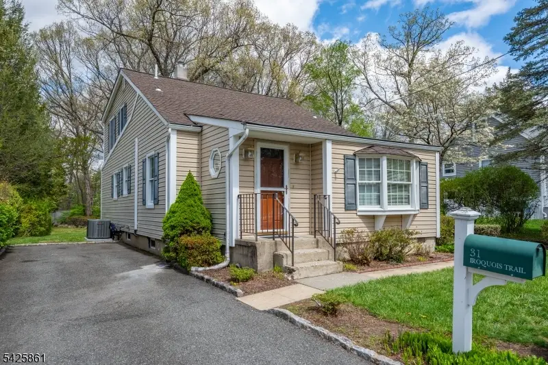 31 Iroquois Trl, Denville, NJ 07834 - #2