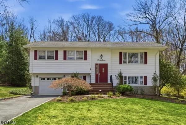 47 Siek Rd, Kinnelon Boro, NJ 07405