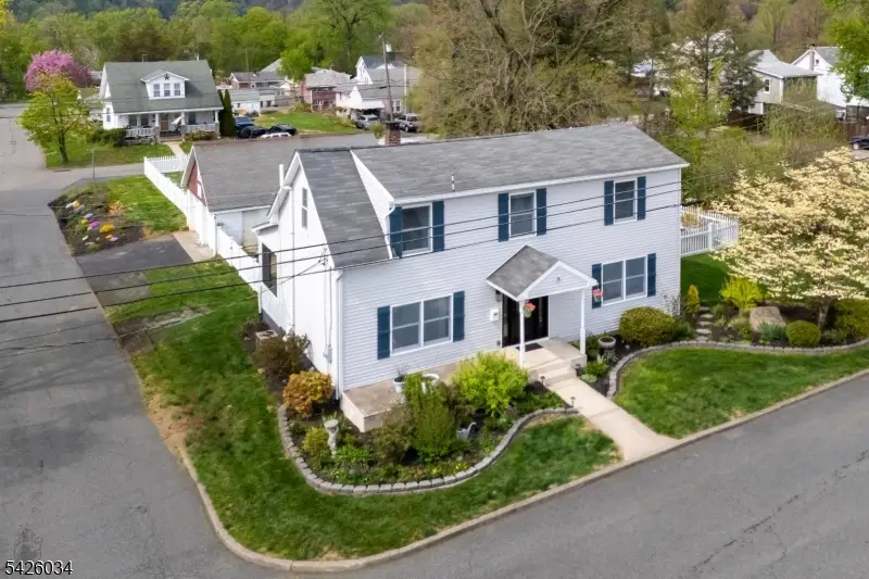 7 Park Sq, Delaware Park, NJ 08865 - #1
