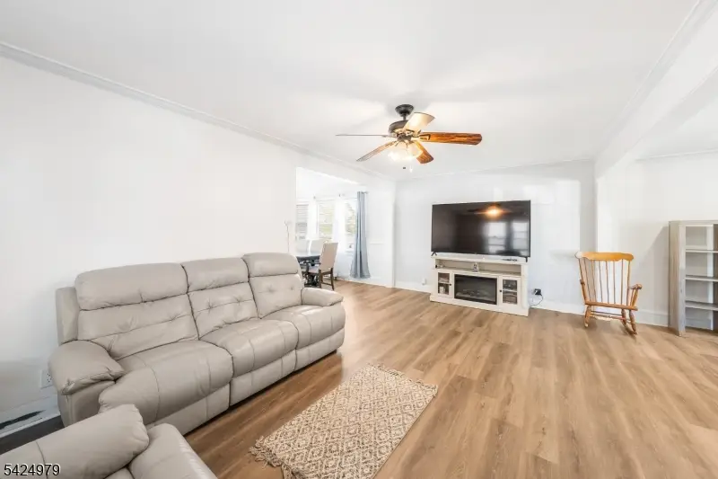 271 Lansdowne Ave, Connecticut Farms, NJ 07083 - #3