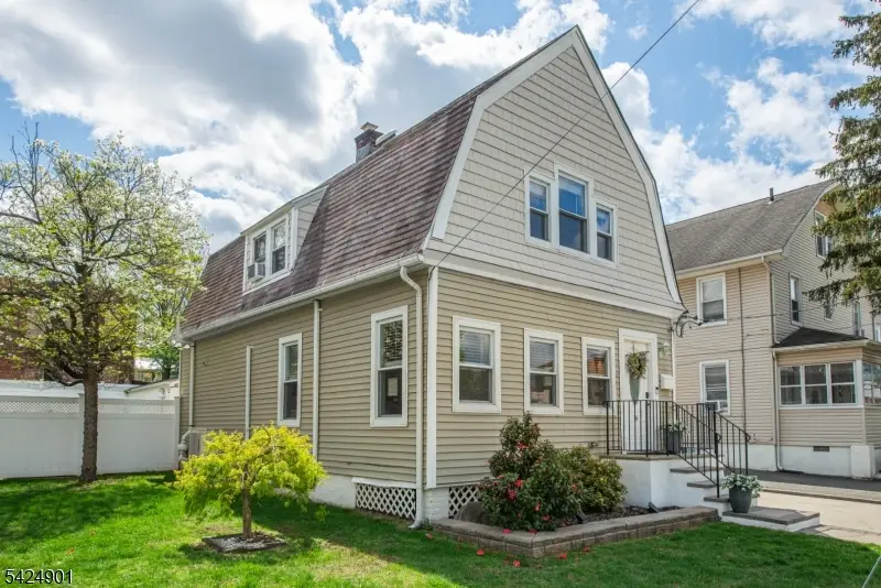 16 Chestnut Pl, Nutley, NJ 07110 - #2