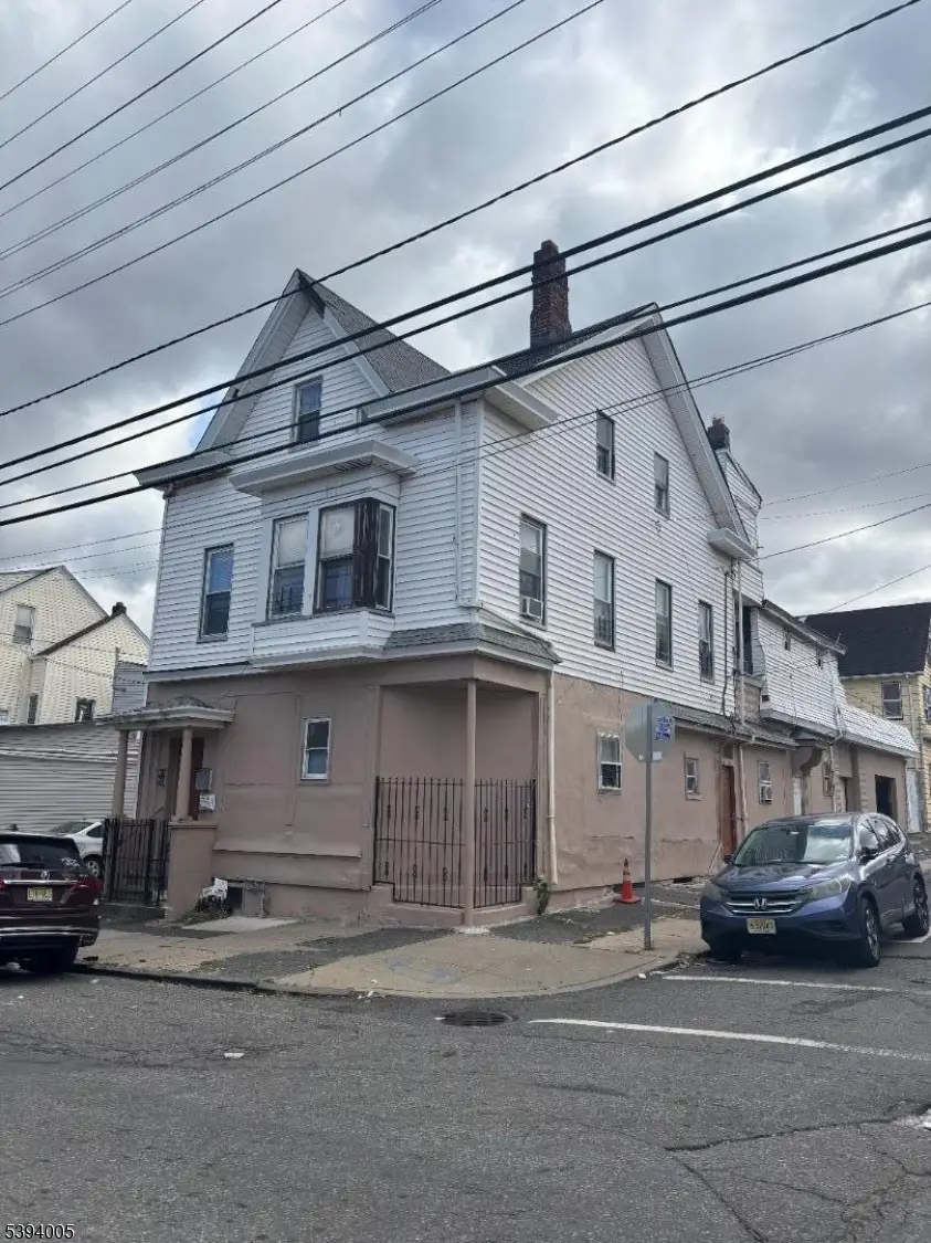 564 River St, Paterson, NJ 07524 - #1