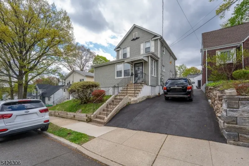 100 Washington Pl, Teaneck, NJ 07666 - #3