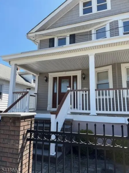 43 1st St, Raritan Boro, NJ 08869