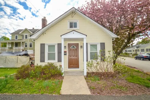4 W Lincoln Ave, Rockaway Boro, NJ 07866