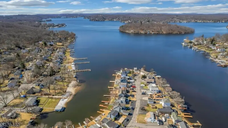 32 Mcnabb Rd, Lake Hopatcong, NJ 07849 - #2