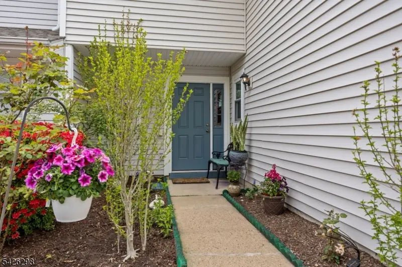 8 Tall Oaks Ct, Parlin, NJ 08859 - #3