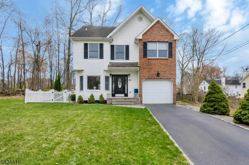 220 3rd St, Green Brook, NJ 08812 - #1
