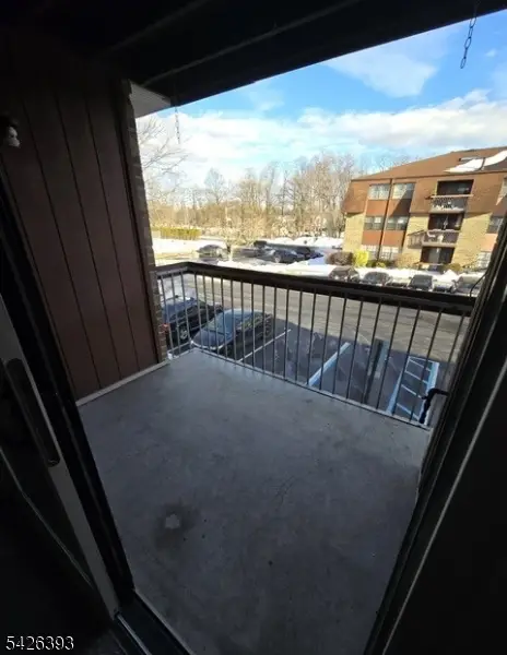 198B Sierra Ct, Woodbridge, NJ 07095 - #1