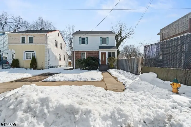 326 Eastern Pkwy, Newark, NJ 07106 - #1