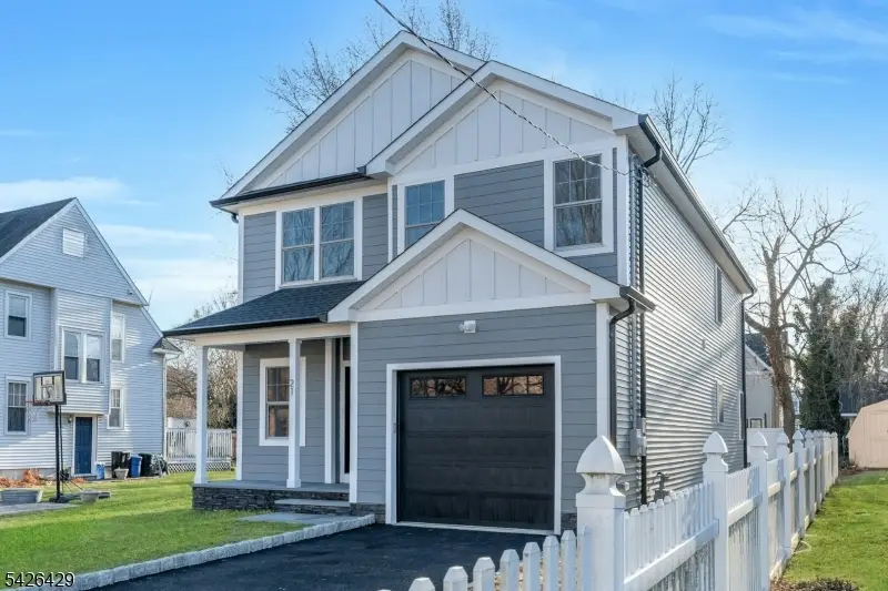 21 Spruce St, Cranford, NJ 07016 - #2