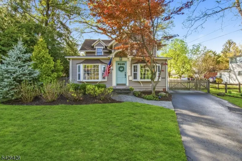 454 S Maple Ave, Glen Rock, NJ 07452 - #1