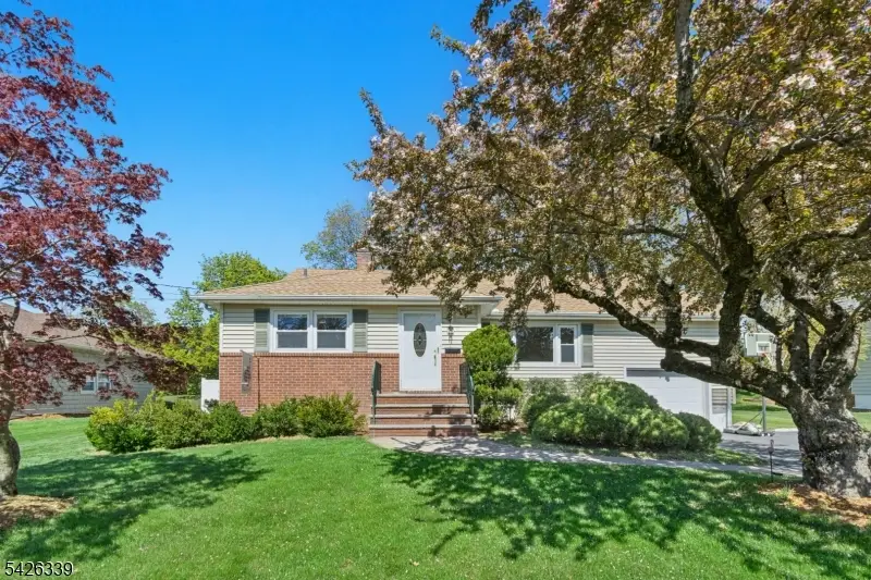 14 Yale Ter, Cranford, NJ 07016 - #1