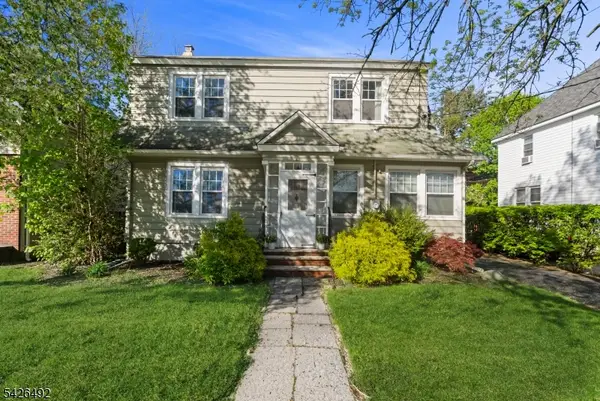 59 W Passaic St, Maywood Boro, NJ 07607