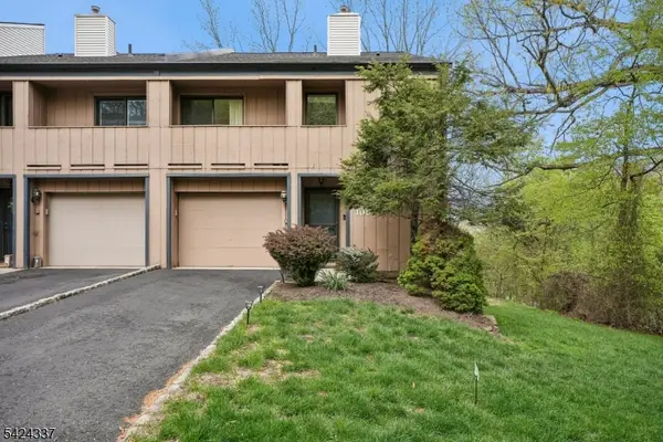 106 Stephanie Dr, North Caldwell Boro, NJ 07006