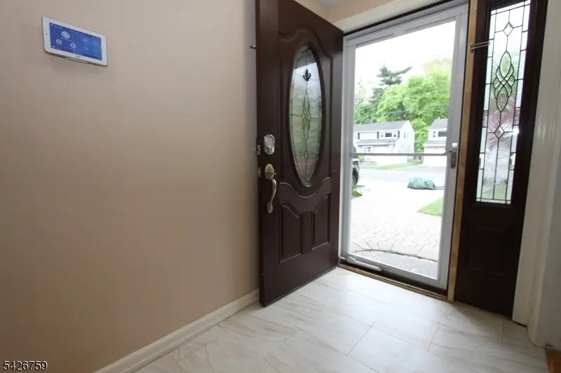 7 Stuart St, Waldwick, NJ 07463 - #3