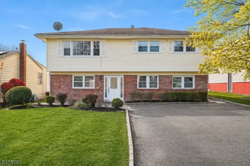 14 Mellon Ave, Pleasantdale, NJ 07052 - #1