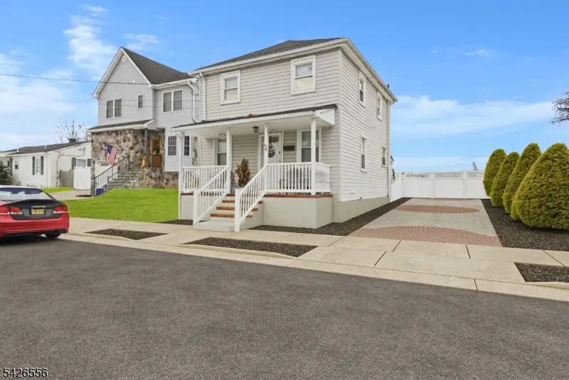 94 S 21st Ave, Manville, NJ 08835 - #2
