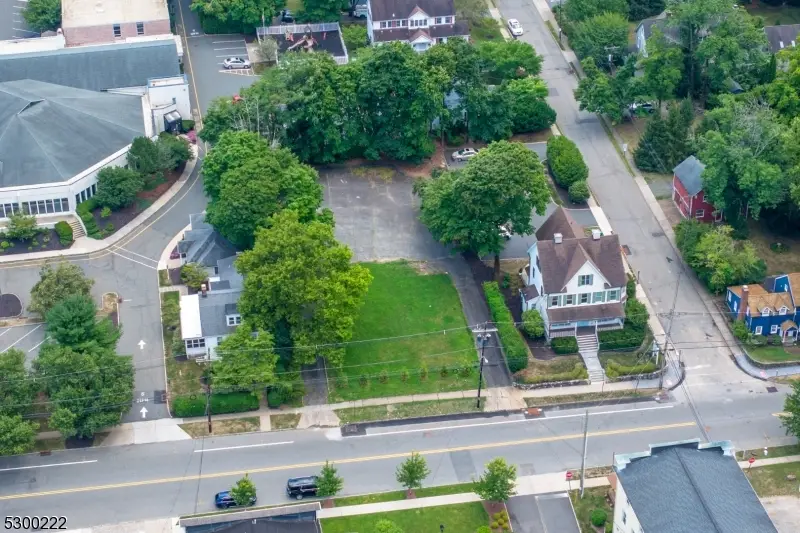 12 W Main St, Mendham, NJ 07945 - #1