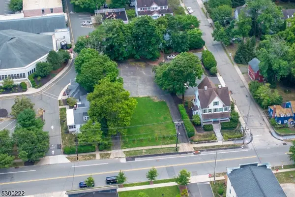 12 W Main St, Mendham Boro, NJ 07945