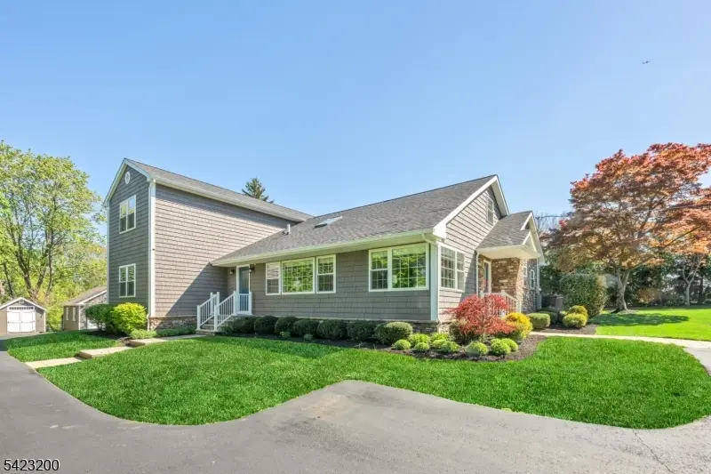 11 Cedar St, Basking Ridge, NJ 07920 - #2