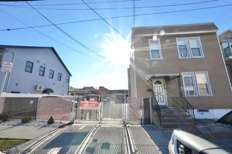 125-129 Malvern St, Newark, NJ 07105 - #1