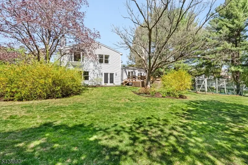 10 Babbitt Rd, Mendham, NJ 07945 - #2