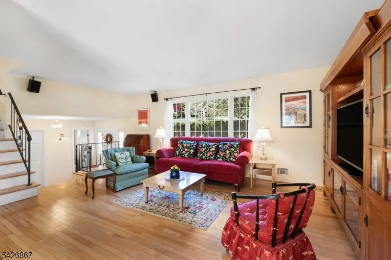10 Babbitt Rd, Mendham, NJ 07945 - #3