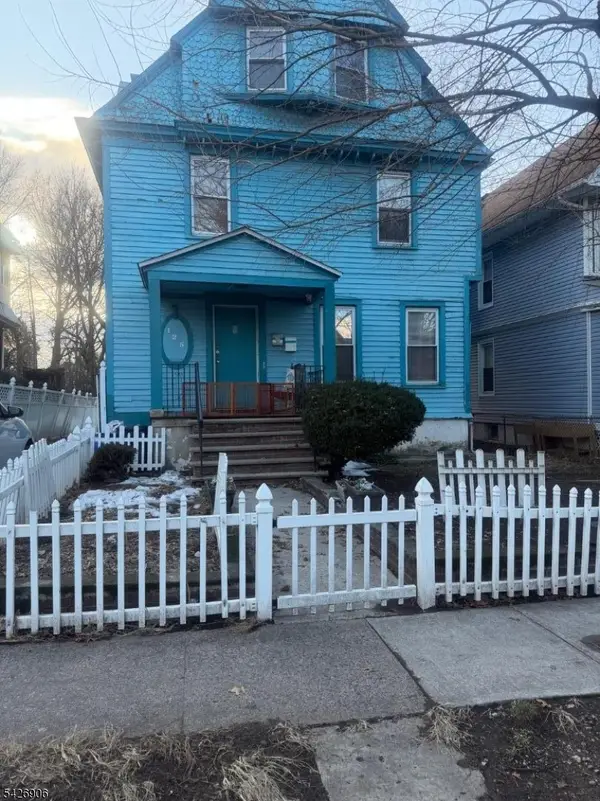 125 Washington St, East Orange City, NJ 07017
