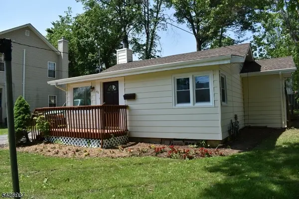 49 Mohawk Ave, Parsippany-Troy Hills Twp., NJ 07034