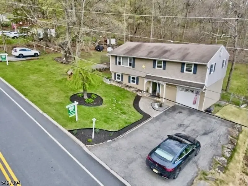 51 Lounsberry Hollow Rd, Vernon Valley, NJ 07461 - #3