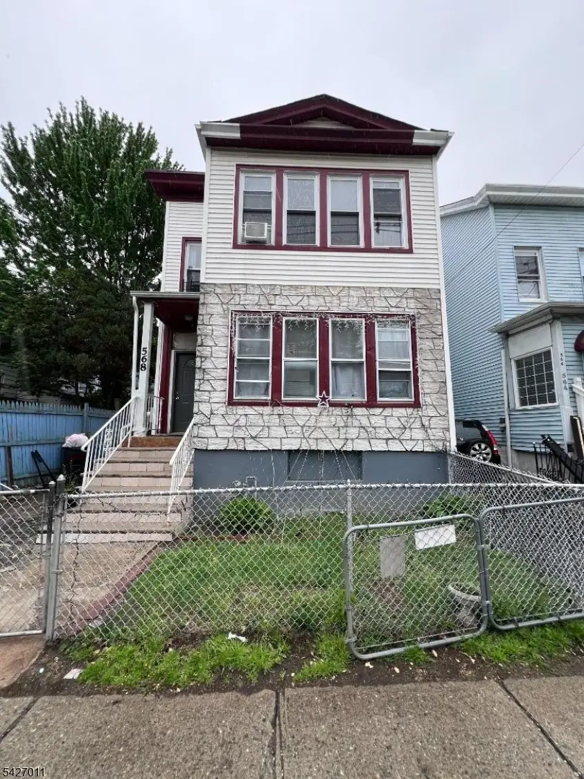 568 14th Ave, Paterson, NJ 07504 - #1